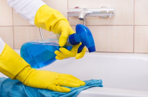 Detailed cleaning of bathroom fittings and tiles after renovation