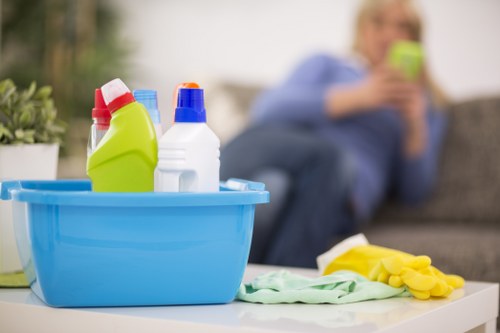 Post-build kitchen cleaning with dust removal and polished surfaces