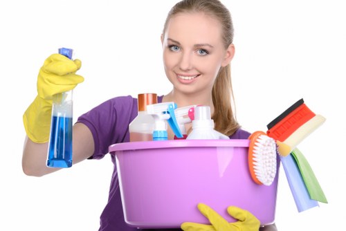 Bathroom deep clean in a Kingstonuponthames property